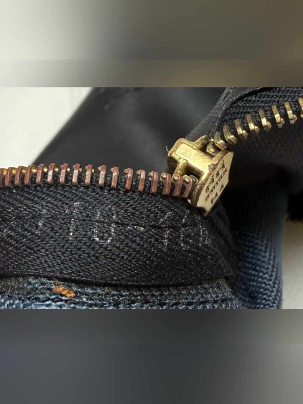 Authentic MCM Black Luxury mini Coin Pouch with Gold Hardware 4x2 inches - Picture 3 of 9